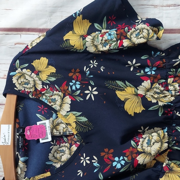 Elastic Waist Floral Print V Neck Blouse - Picture 3 of 11